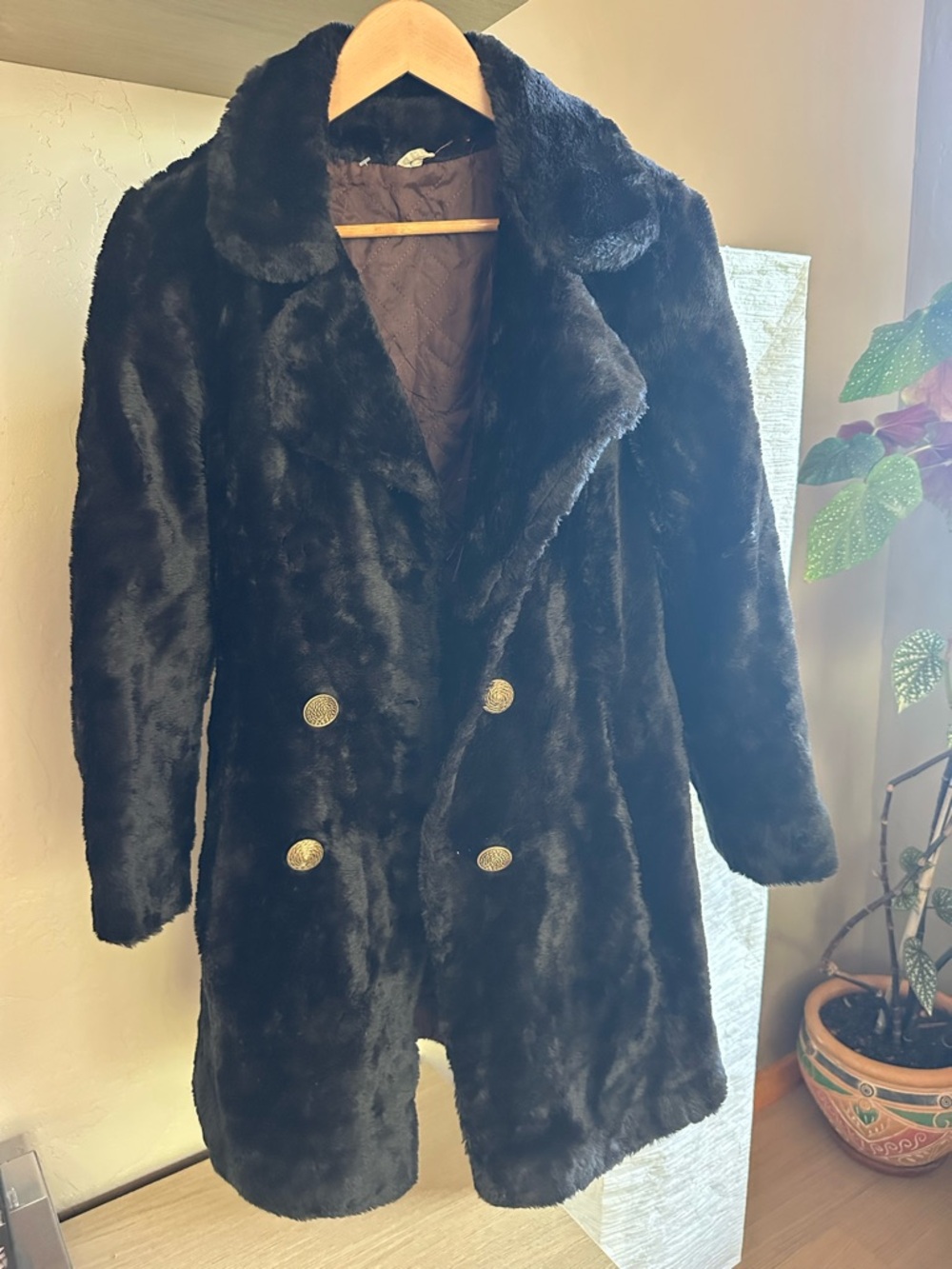 Classic Vintage Women's Black Faux-Fur Double-Breasted Coat